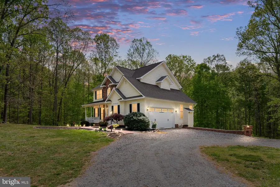 153 Nottingham Dr, Fredericksburg, VA 22406 - #2