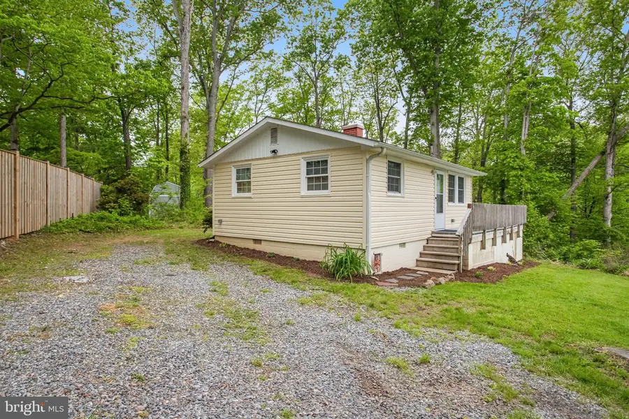 1047 Lakeview Dr, Stafford, VA 22556 - #2