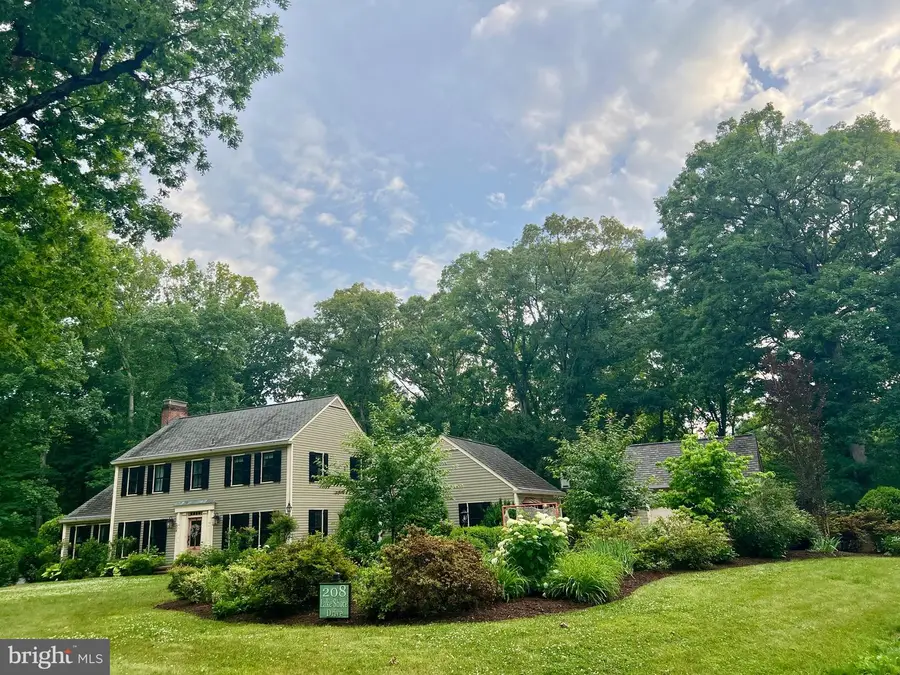 208 Lake Shore Dr, Fredericksburg, VA 22405 - #2