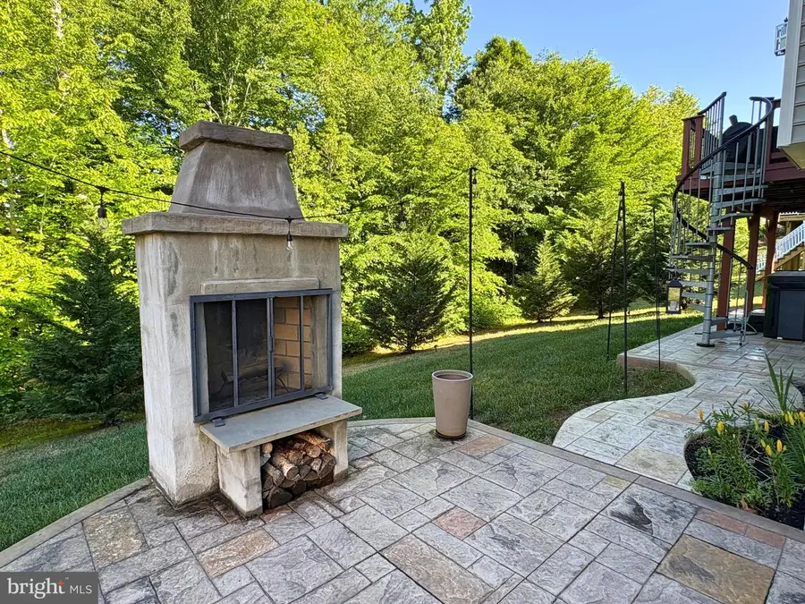 24 Woodford Dr, Fredericksburg, VA 22405 - #3