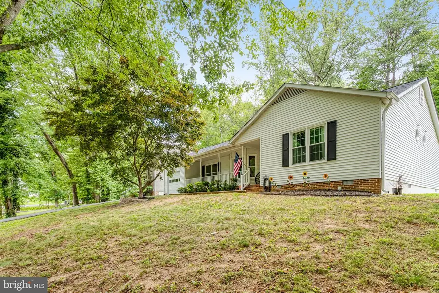 2051 Farragut Dr, Stafford, VA 22554 - #3
