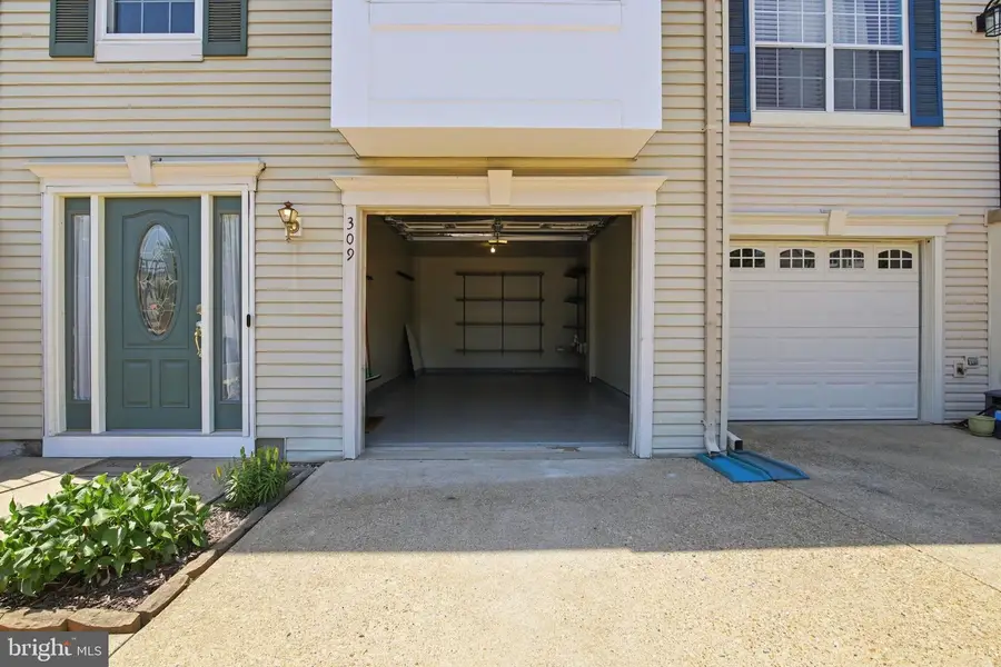 309 Barrows Ct, Fredericksburg, VA 22406 - #3