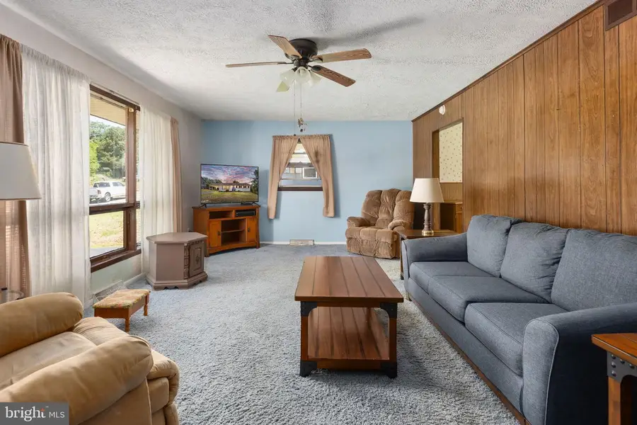 1017 Perry St, Fredericksburg, VA 22405 - #2