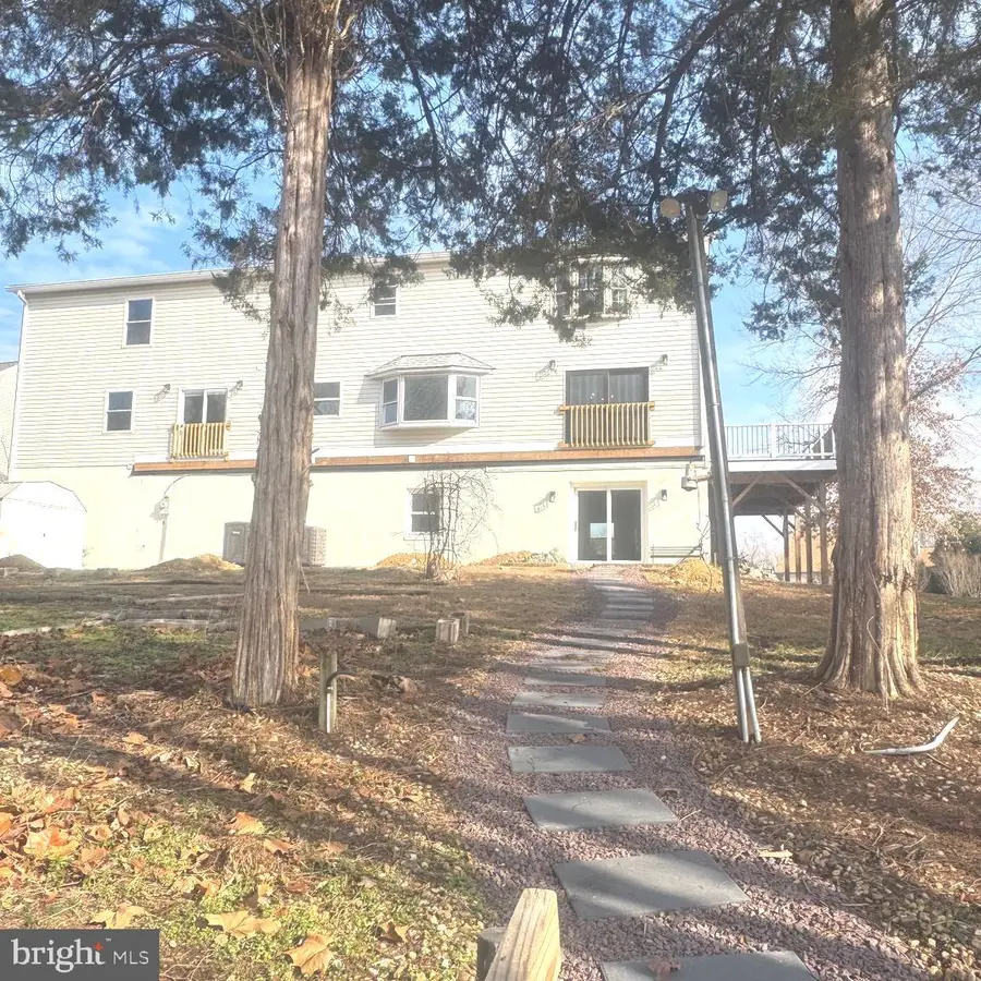 1002 Potomac Dr, Stafford, VA 22554 - #3