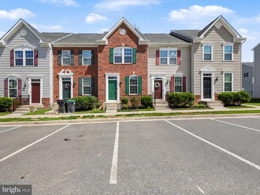 207 Streamview Dr, Fredericksburg, VA 22405 - #2