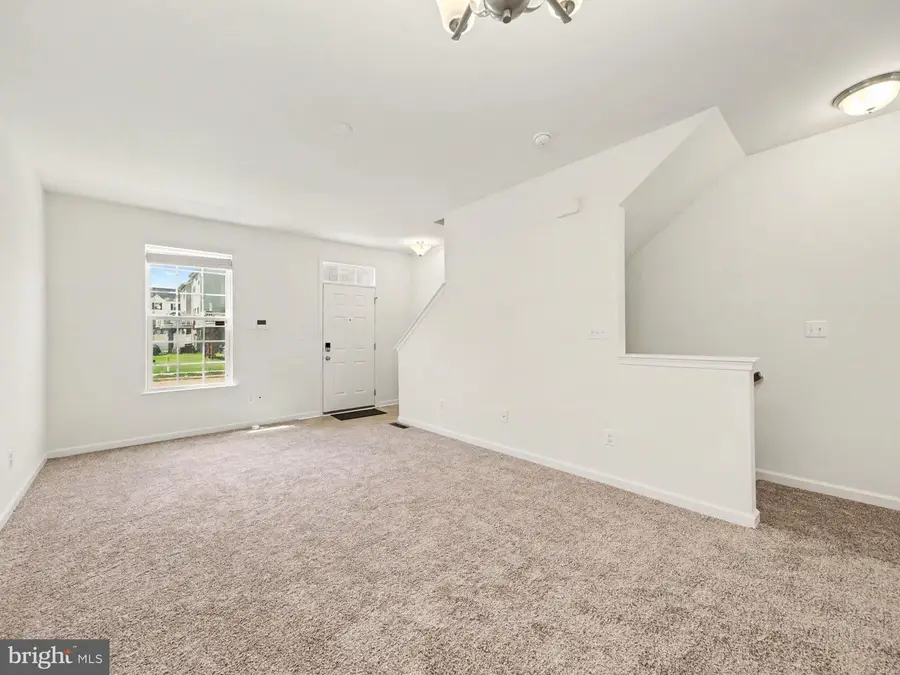 207 Streamview Dr, Fredericksburg, VA 22405 - #3