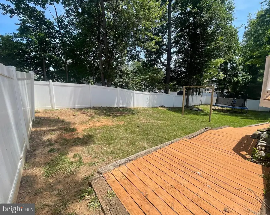 19 Rocky Way Dr, Stafford, VA 22554 - #2