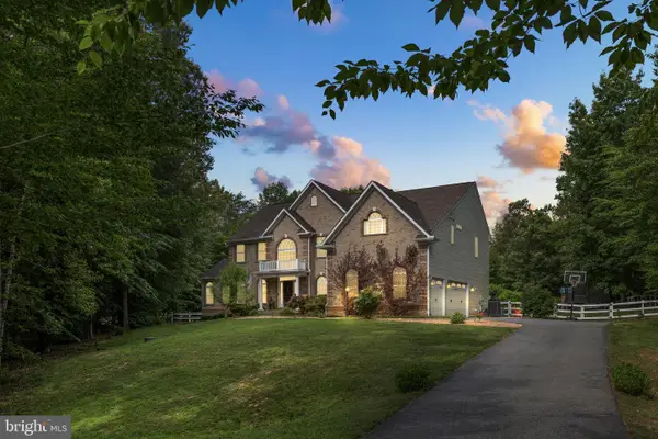 32 Mills Hollow Dr, FREDERICKSBURG, VA 22406