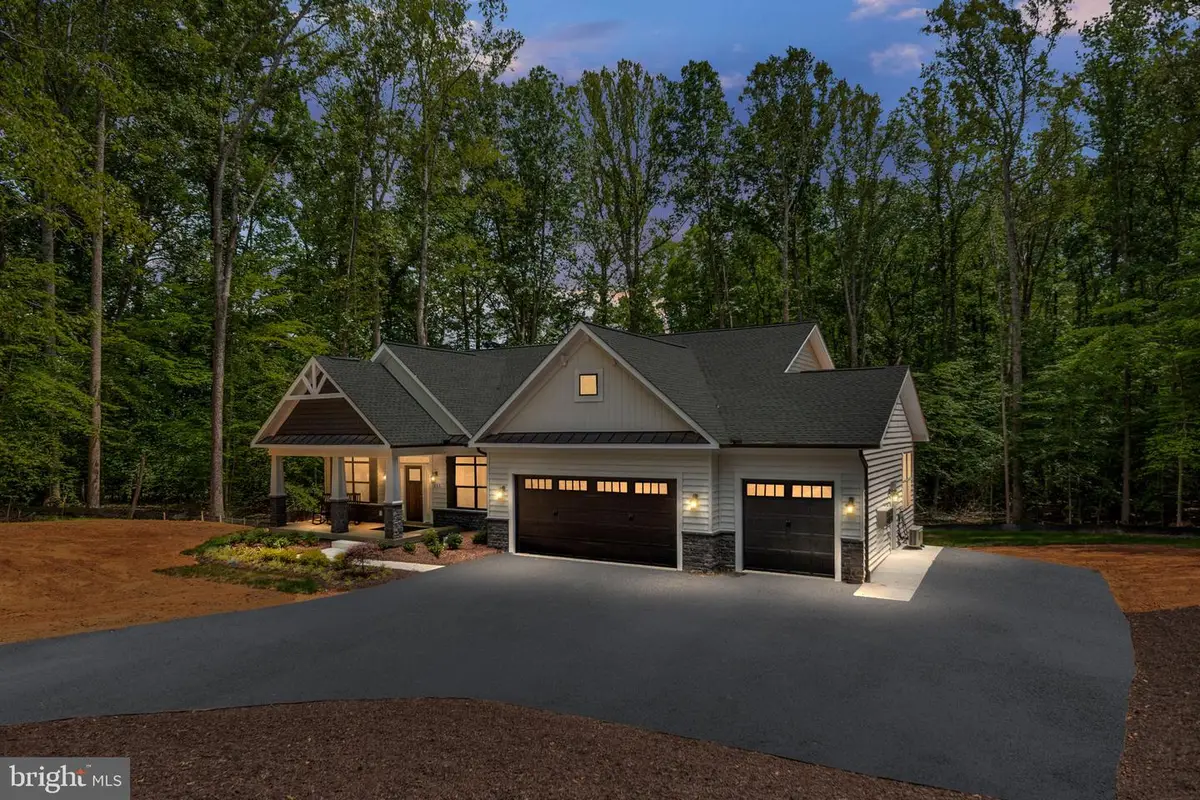 142 Chesapeake Dr, Stafford, VA 22554 - #1