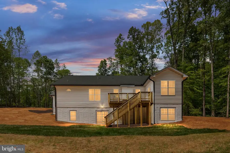 142 Chesapeake Dr, Stafford, VA 22554 - #3