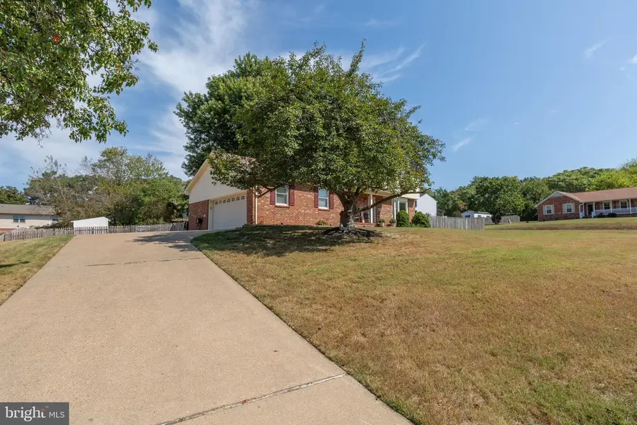 2123 Matthew Ln, Fredericksburg, VA 22405 - #2