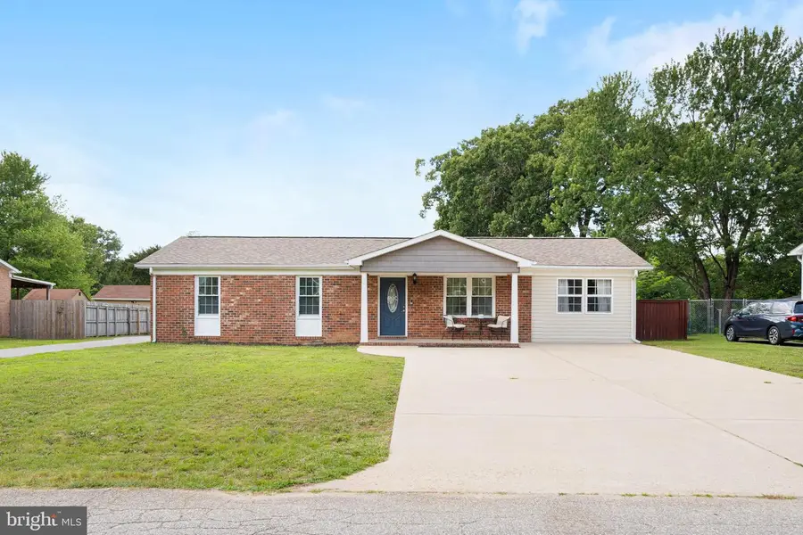 609 Edwards Dr, Fredericksburg, VA 22405 - #2