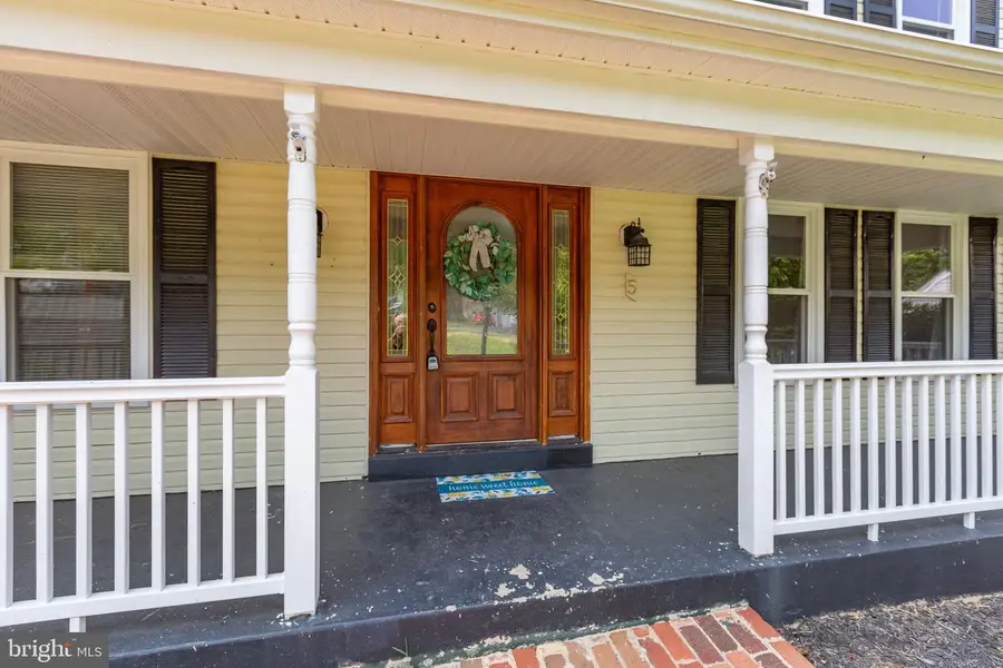 5 Ballantrae Ct, Stafford, VA 22554 - #3