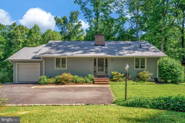 8 Ridgemore Cir, FREDERICKSBURG, VA 22405