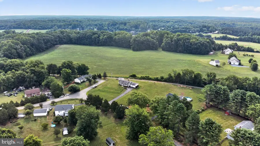 5 Concord Dr, Stafford, VA 22556 - #3