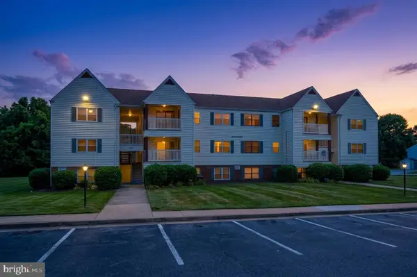 102 Chesterfield Ln #302, STAFFORD, VA 22556