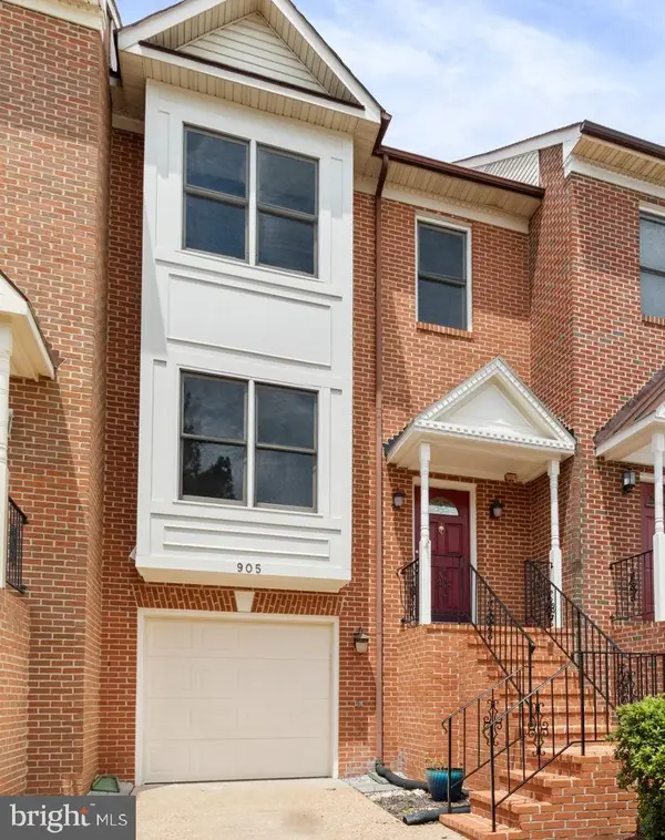 905 Shaw Ct, FREDERICKSBURG, VA 22405