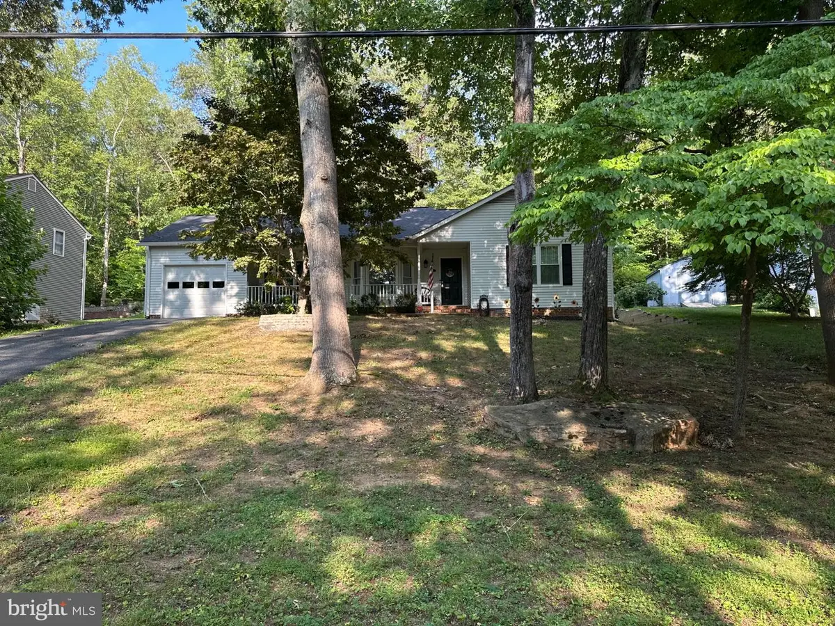 2051 Farragut Dr, Stafford, VA 22554 - #1