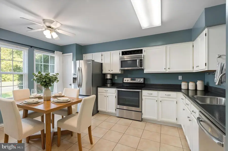 410 Wind Ridge Dr, Stafford, VA 22554 - #2