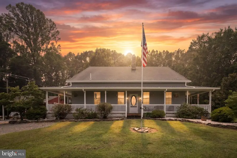 559 Holly Corner Rd, Fredericksburg, VA 22406 - #2