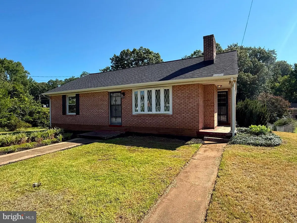 205 Maple St, Fredericksburg, VA 22405 - #1