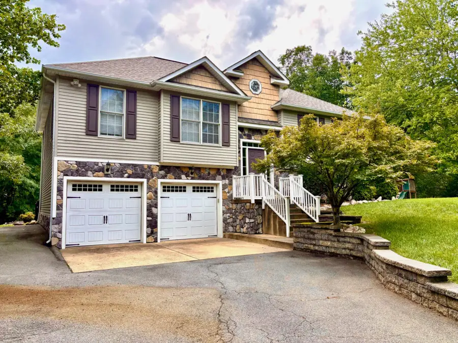 228 Greenbank Rd, Fredericksburg, VA 22406 - #3