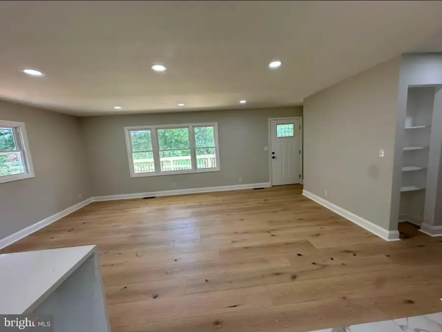21 Salvington Rd, Fredericksburg, VA 22405 - #2