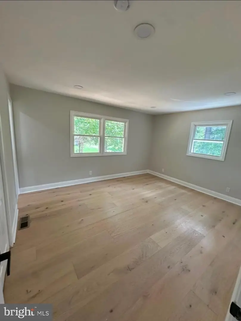 21 Salvington Rd, Fredericksburg, VA 22405 - #3