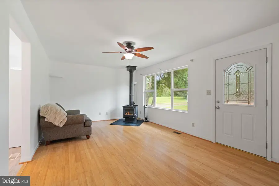 132 Hemp Rd, Fredericksburg, VA 22406 - #3