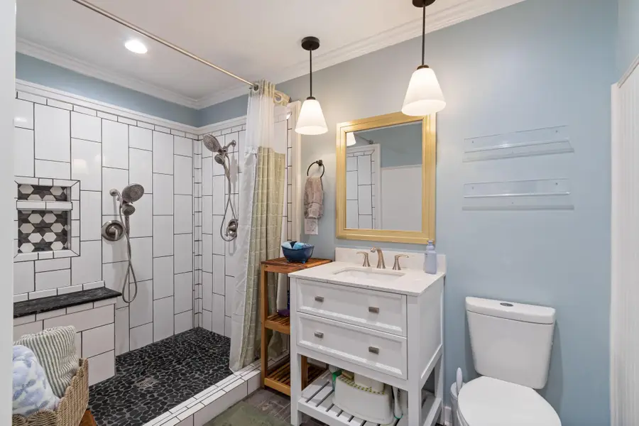 714 Scott Dr, Fredericksburg, VA 22405 - #2