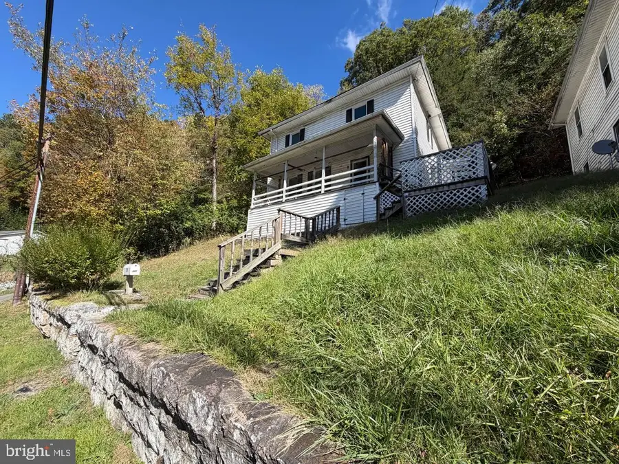 319 S College Ave, Bluefield, VA 24605 - #2