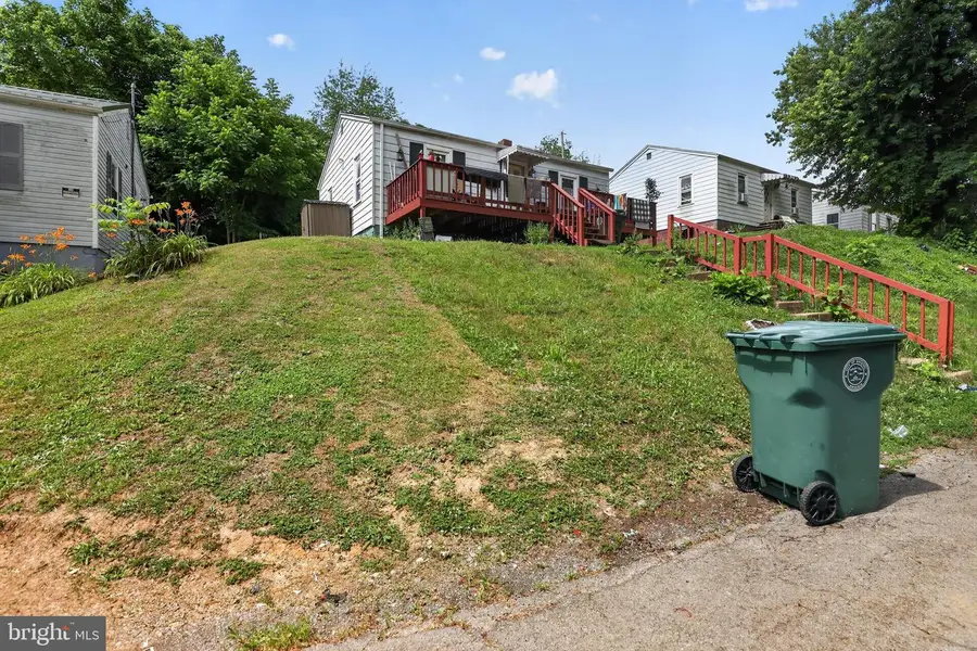 187 Couty Dr, Bristol, VA 24202 - #2