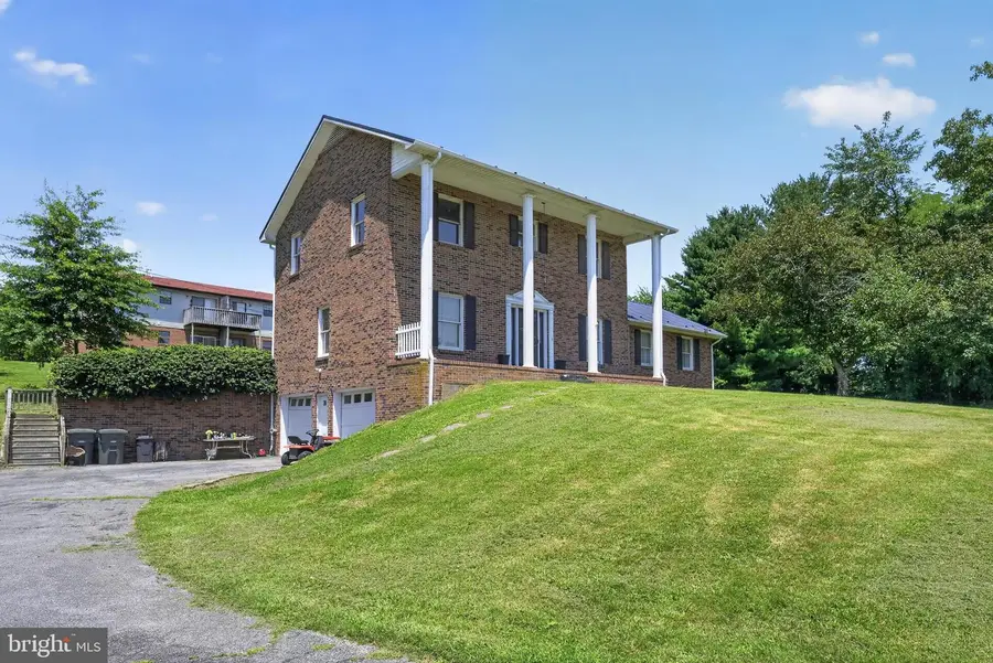 797 Falcon Dr Ne, Abingdon, VA 24210 - #2