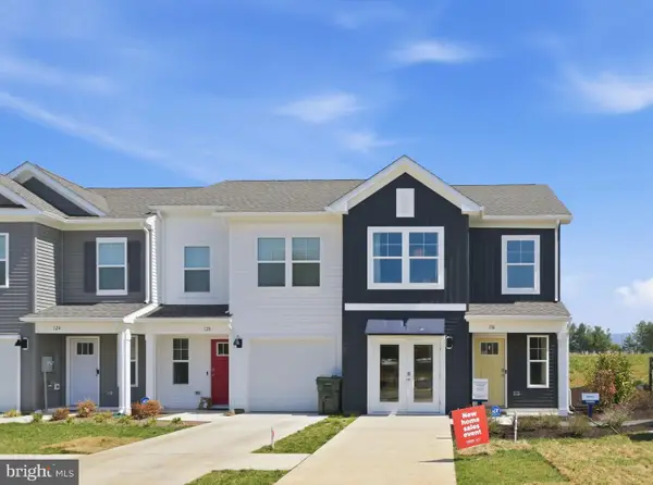 201 Camden Dr, WAYNESBORO, VA 22980