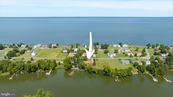 198 Canoe Pl, MONTROSS, VA 22520