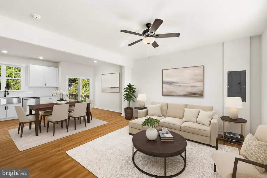 715 Lakeview Dr, Colonial Beach, VA 22443 - Image #2