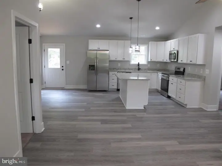 184 Poplar Ln, Colonial Beach, VA 22443 - Image #2