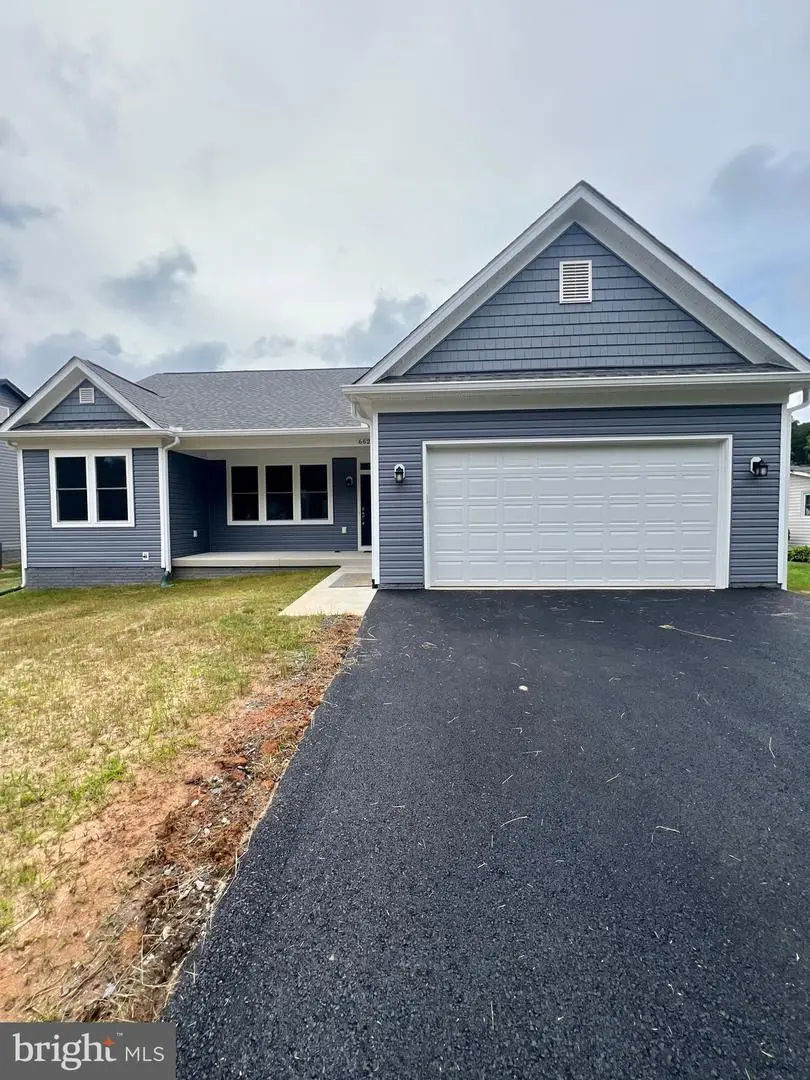 662 Glebe Harbor Dr, Montross, VA 22520 - Image #2