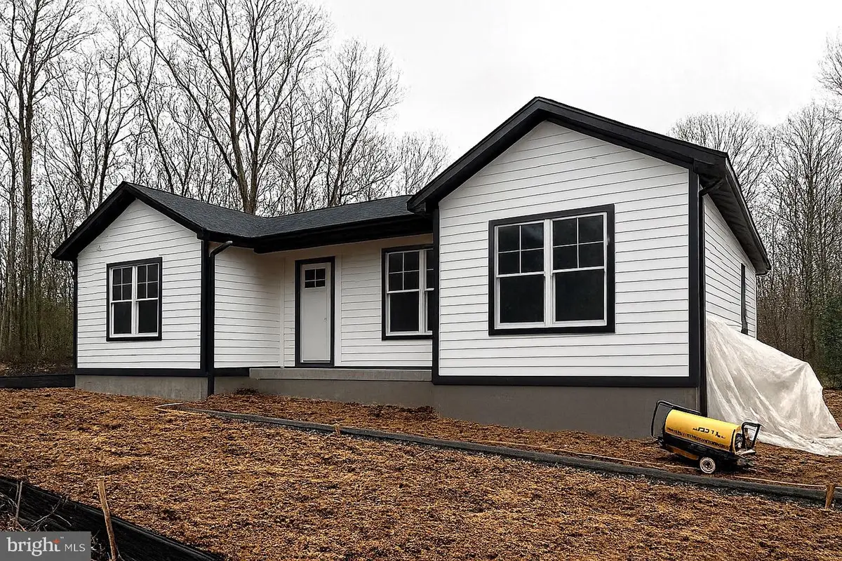 49 Poplar Ln, Colonial Beach, VA 22443 - Image #1