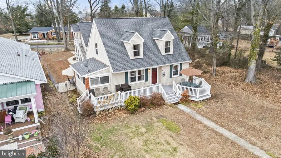 916 Bryant Ave, Colonial Beach, VA 22443 - #2