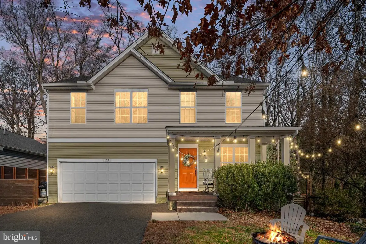 109 12th St, Colonial Beach, VA 22443 - #1