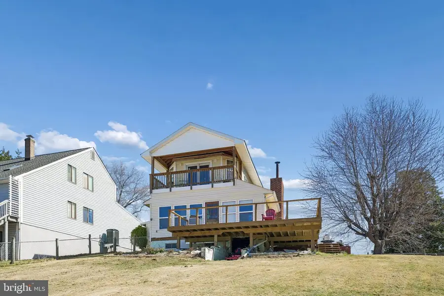 47 Bayview Dr, Colonial Beach, VA 22443 - #2