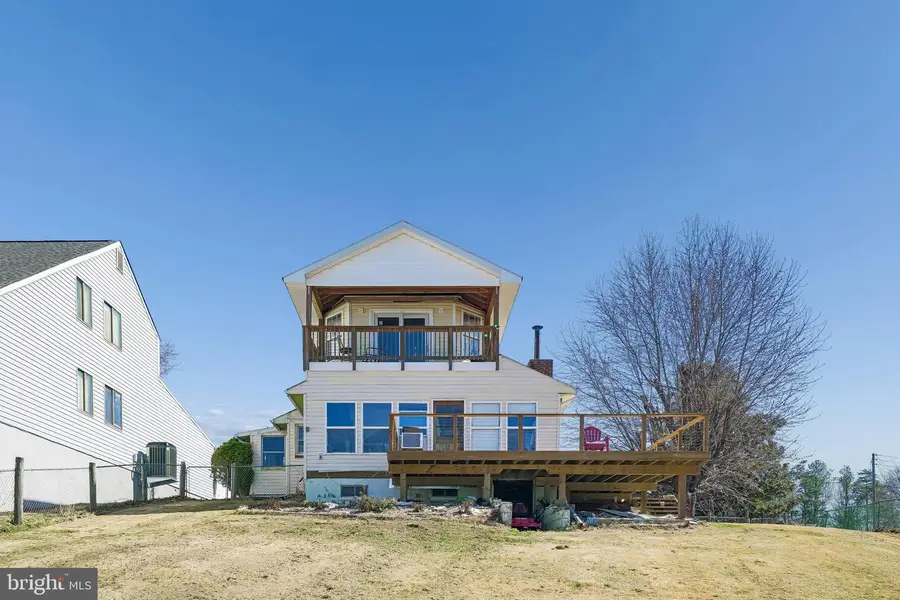 47 Bayview Dr, Colonial Beach, VA 22443 - #3