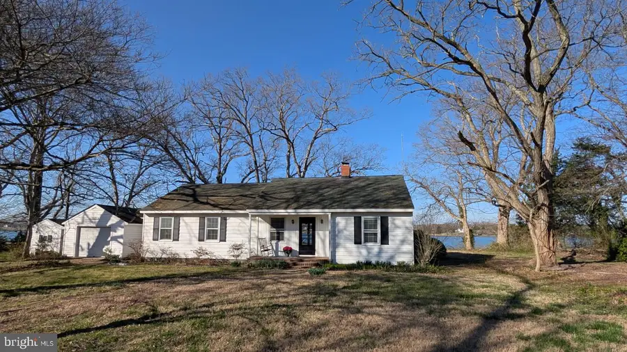 375 Hickory Point Dr, Montross, VA 22520 - #2