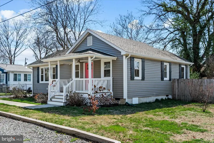 106 Jefferson St, Colonial Beach, VA 22443 - #2