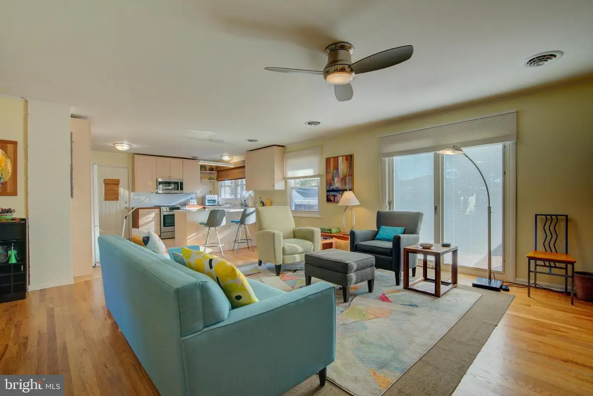 946 Bryant Ave, Colonial Beach, VA 22443 - #1