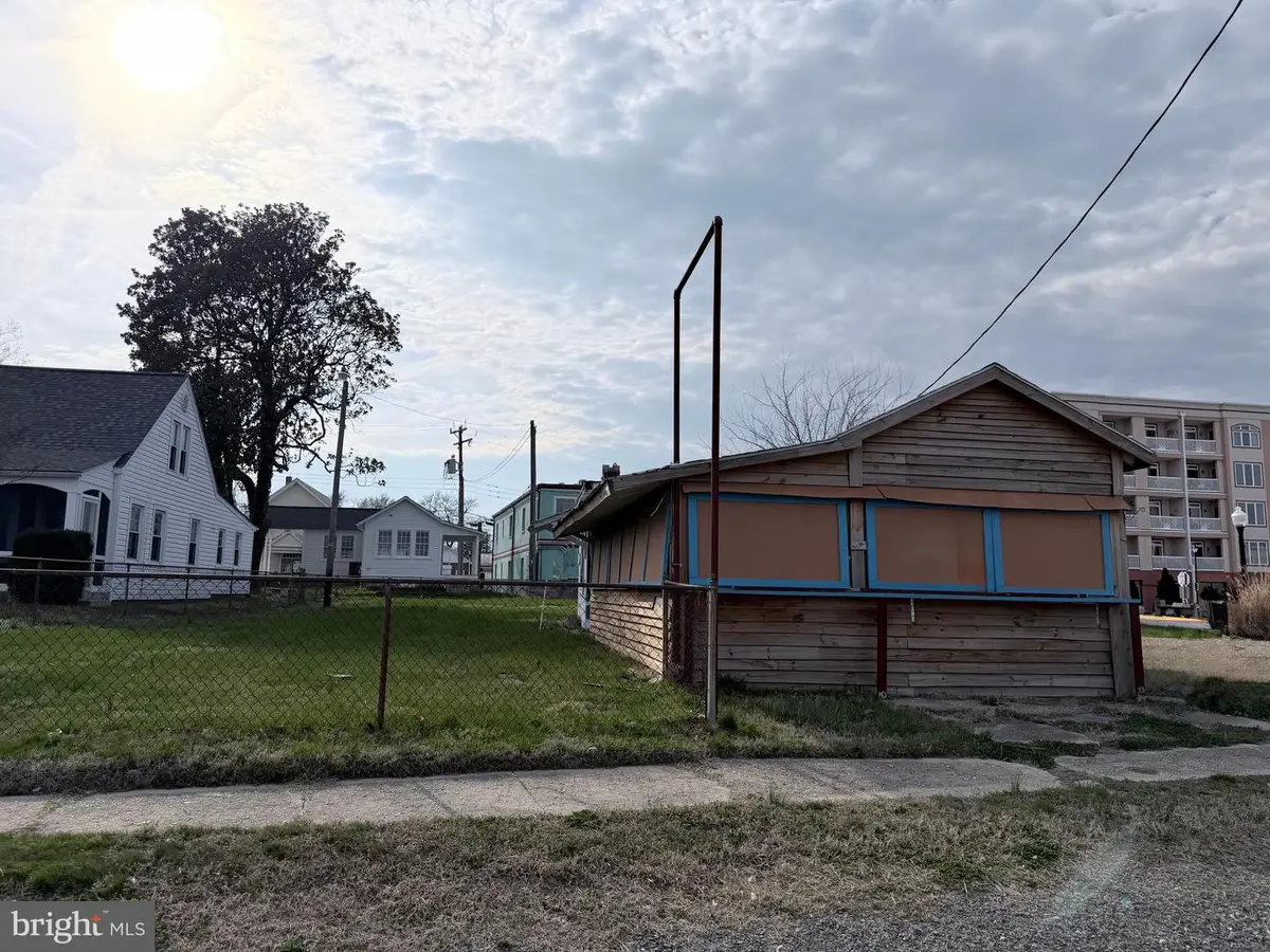 20 Beach Terrace, Colonial Beach, VA 22443 - #1