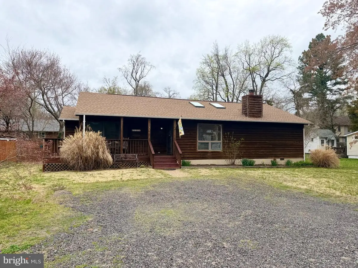 121 11th St S, Colonial Beach, VA 22443 - #1