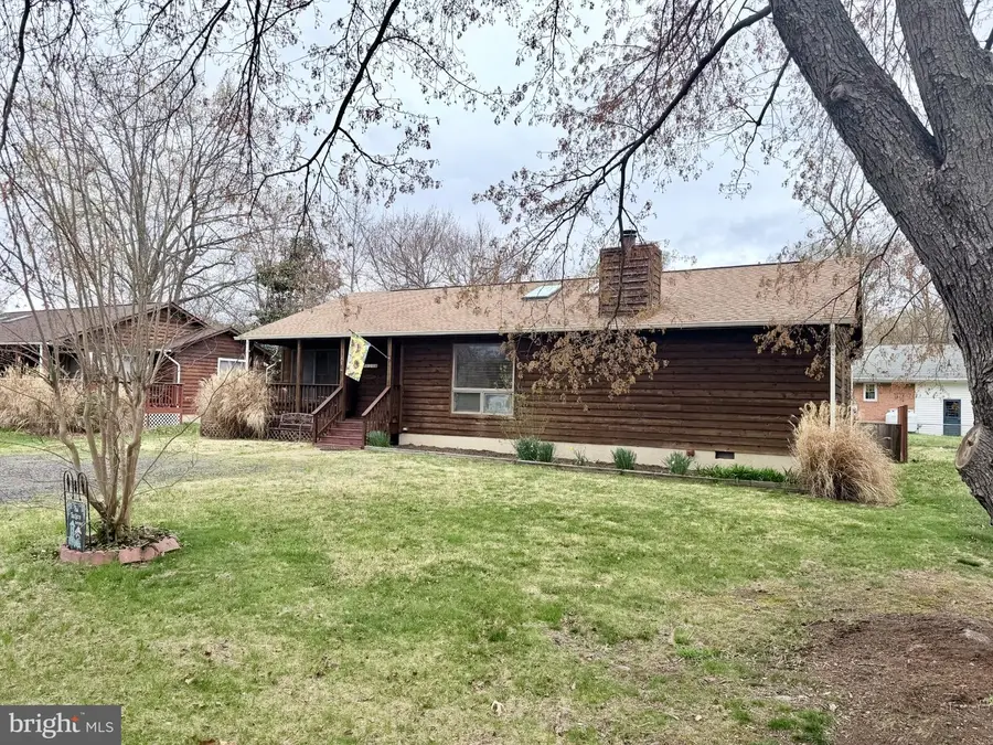 121 11th St S, Colonial Beach, VA 22443 - #2