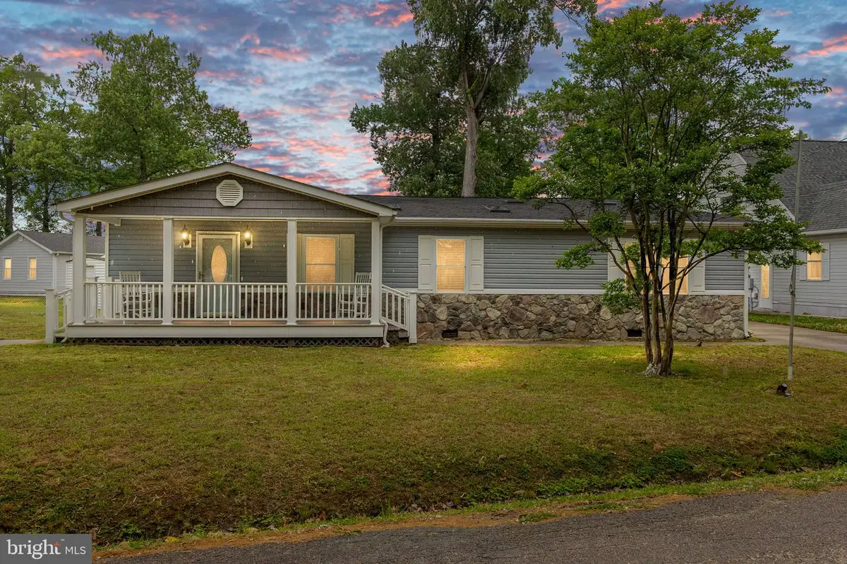 315 Lawrence Ln, Colonial Beach, VA 22443 - #1